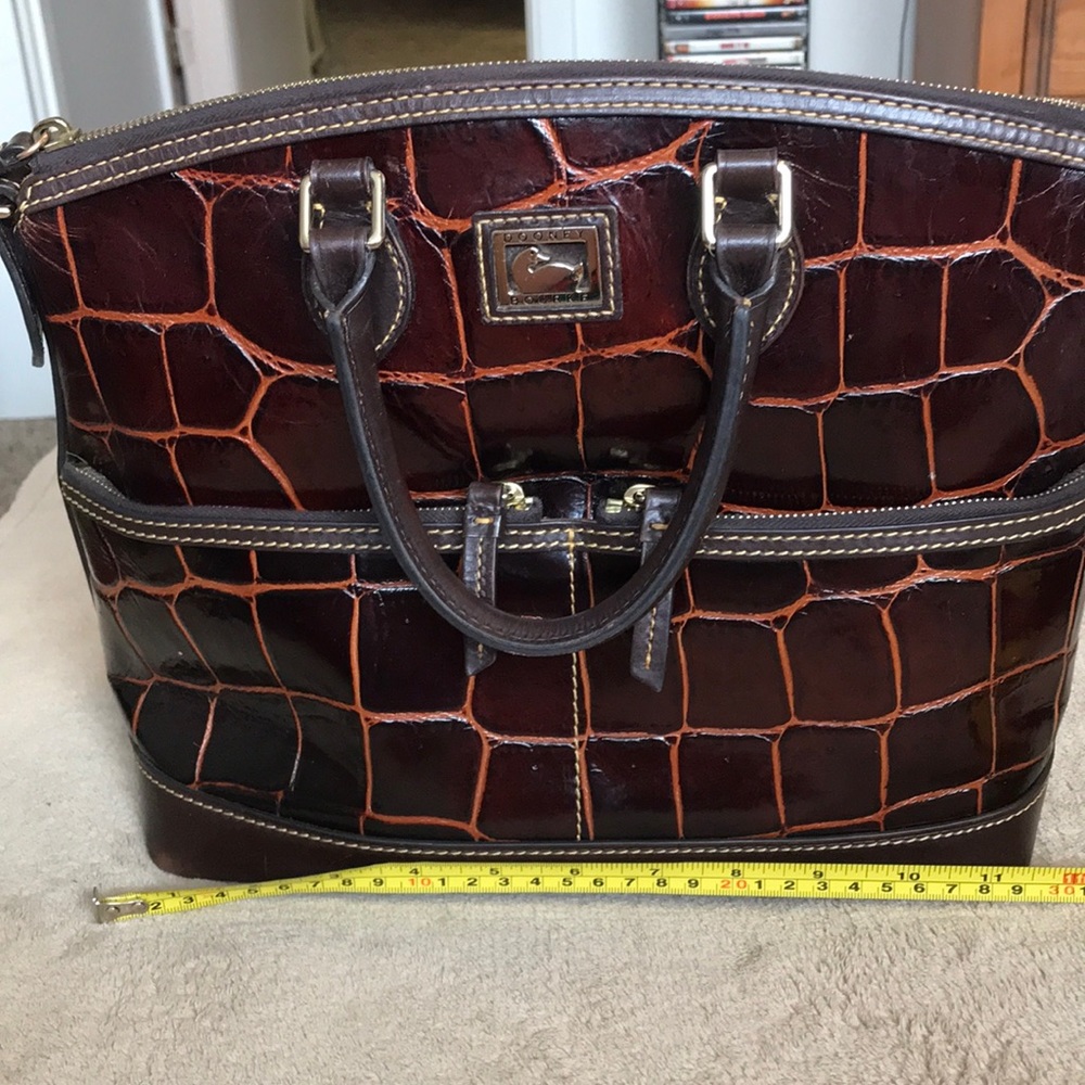 Beautiful Dooney & Bourke purse!